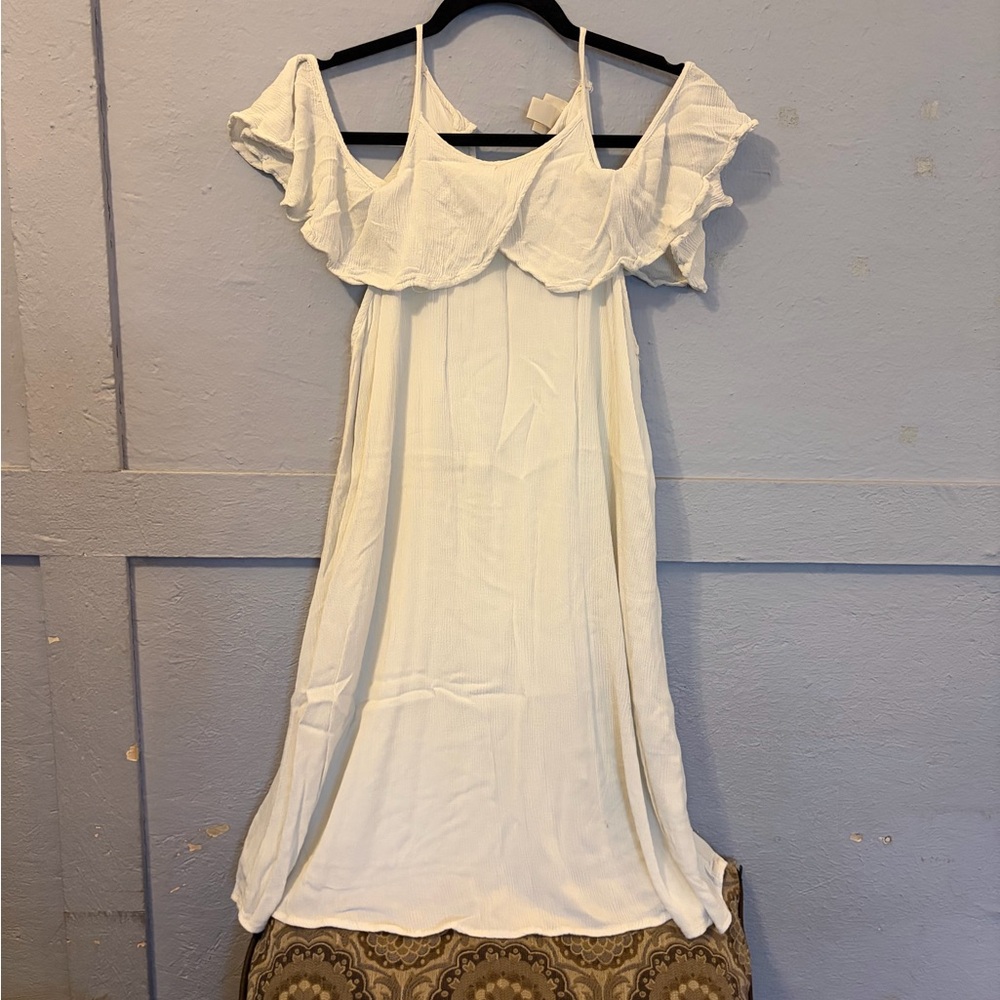 Mossimo Supply Co. Cream cold shoulder dress